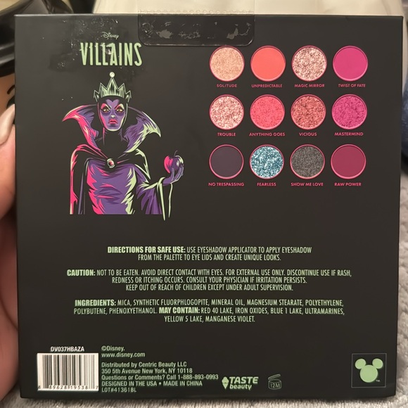 New Disney villains eyeshadow palette - Picture 4 of 4